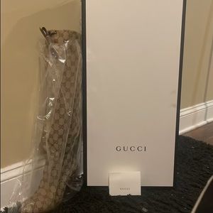 New never worn boots